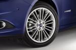 Ford Fusion Hybrid 2012 года